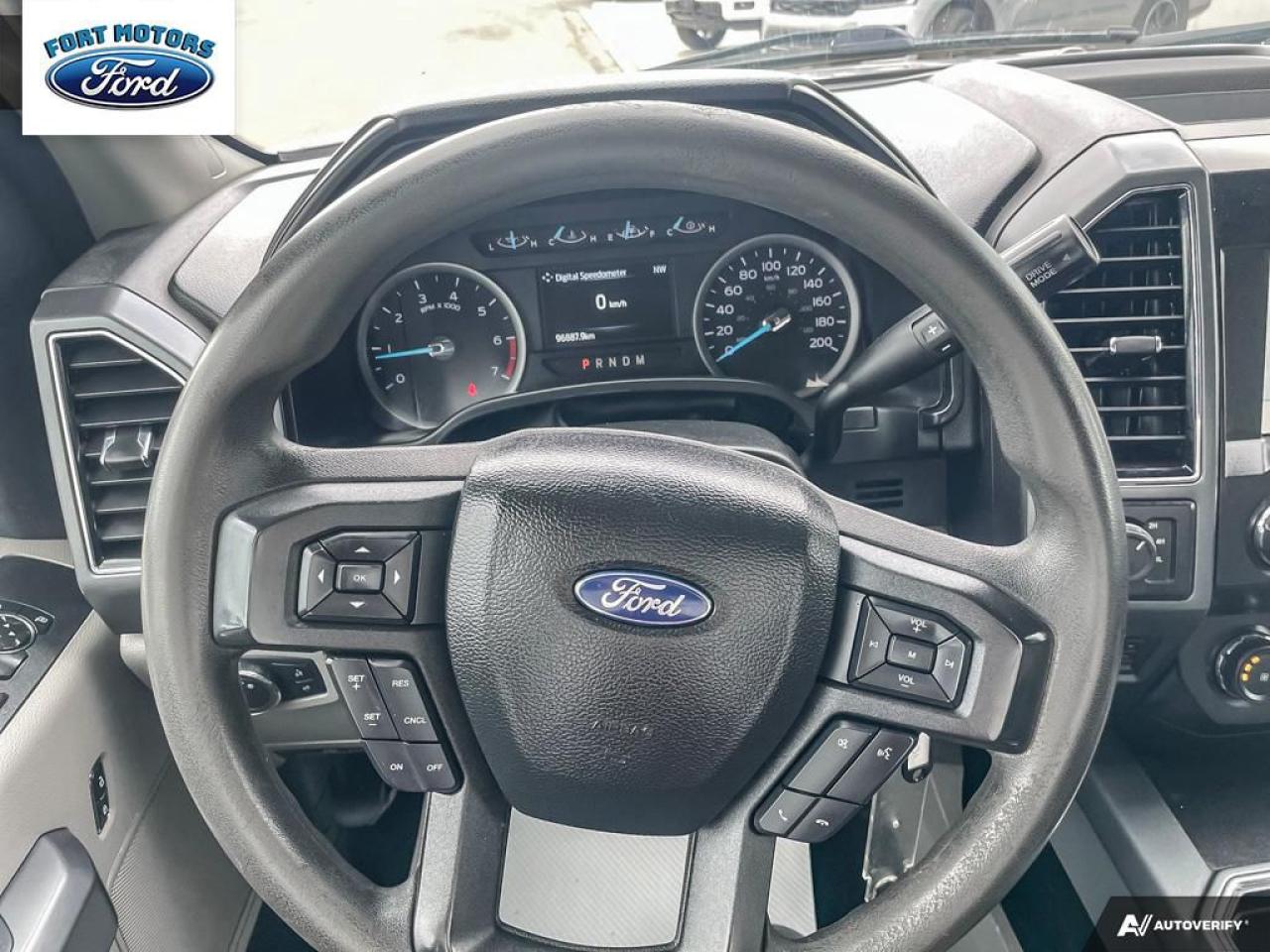 2021 Ford SUPER DUTY F-350 SRW XLT Photo5