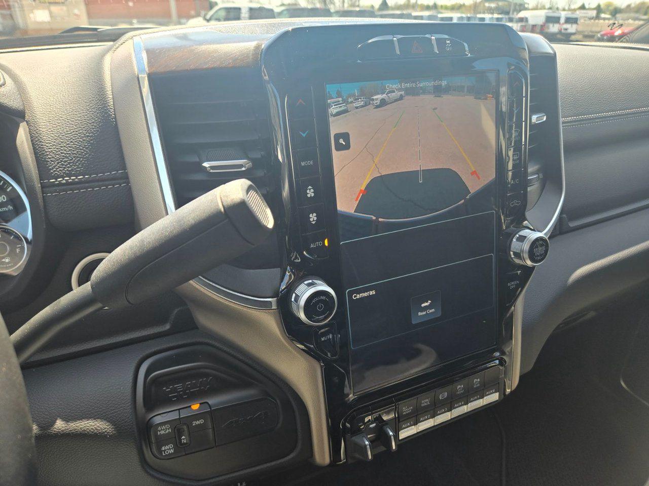 2024 RAM 2500 Laramie - Photo #17