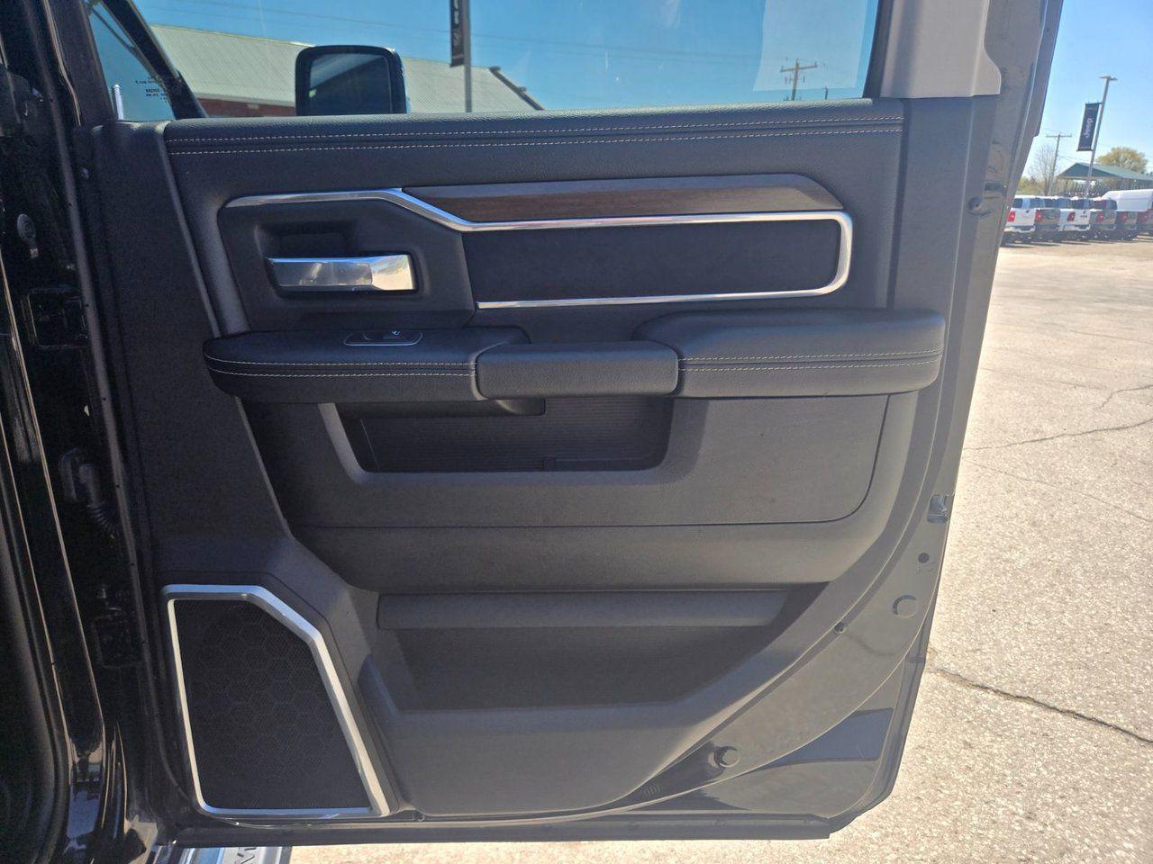 2024 RAM 2500 Laramie - Photo #28