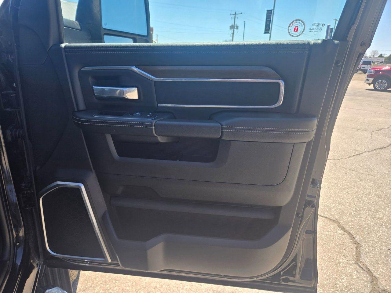 2024 RAM 2500 Laramie - Photo #29