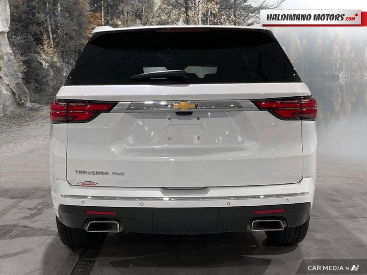 2023 Chevrolet Traverse High Country AWD | Heated Seats | 2nd Row Captain Seats | Leather Photo3