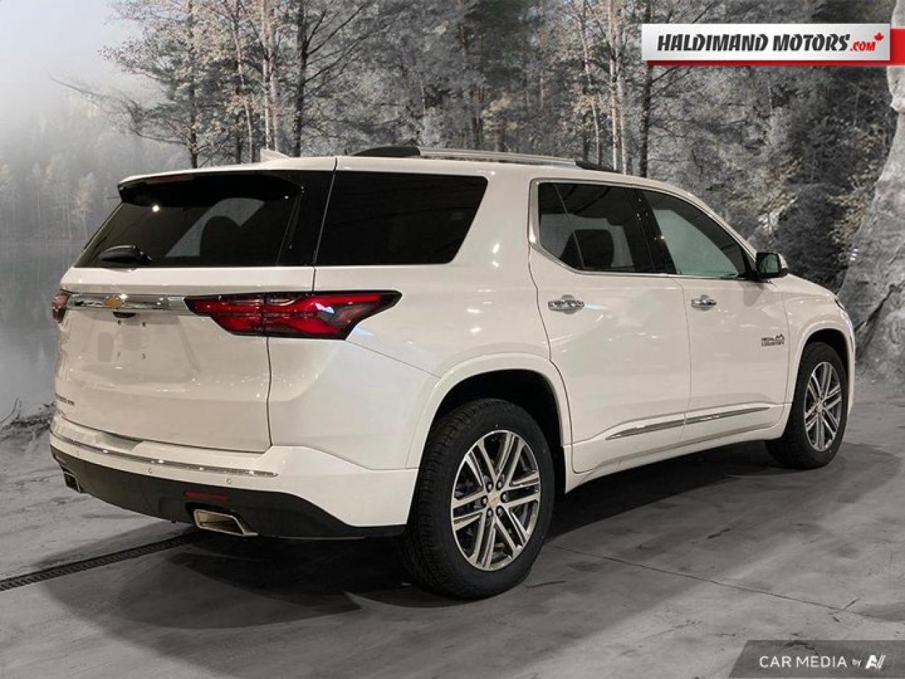 2023 Chevrolet Traverse High Country AWD | Heated Seats | 2nd Row Captain Seats | Leather Photo4