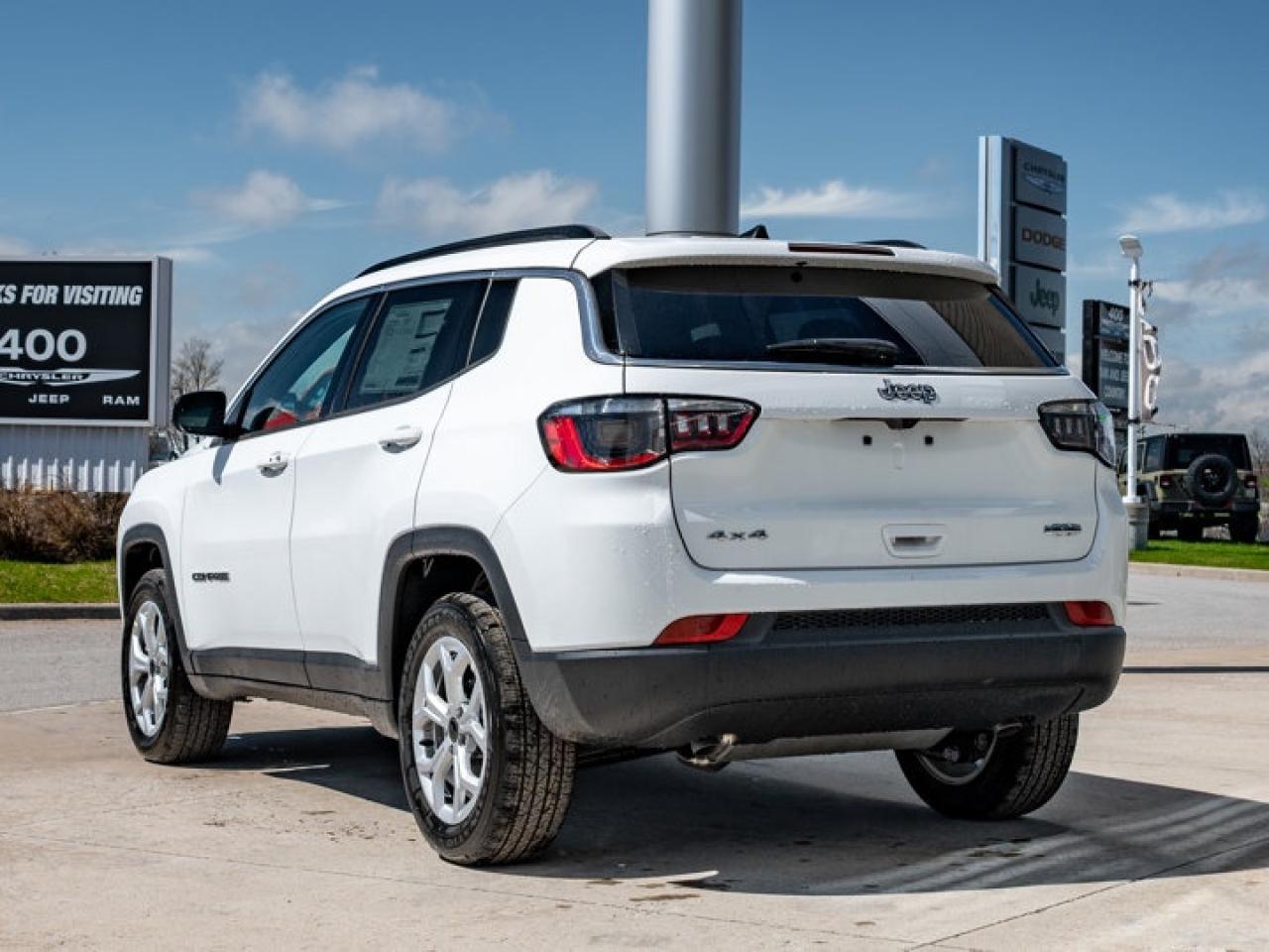 2025 Jeep Compass NORTH Photo