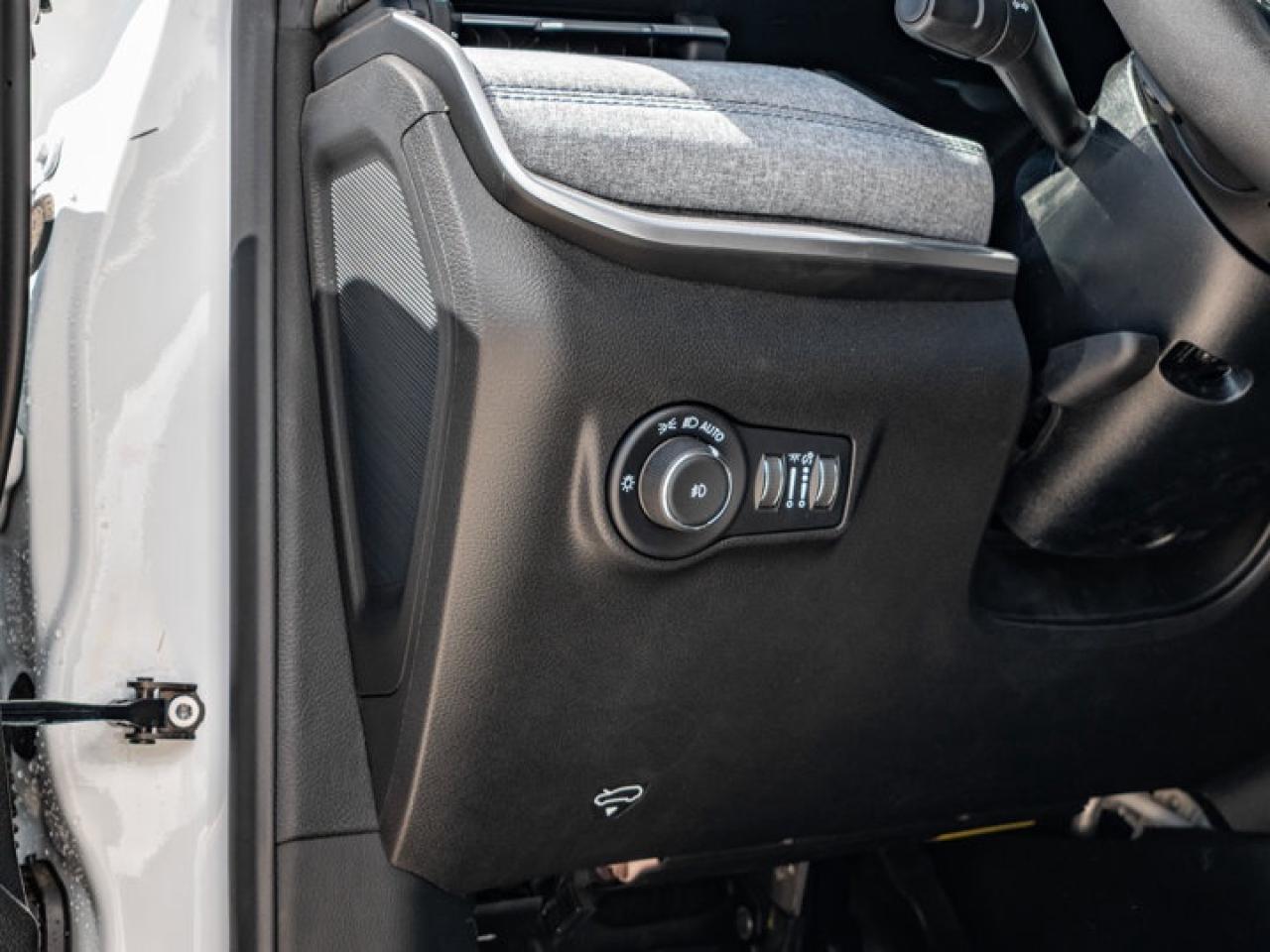 2025 Jeep Compass NORTH Photo