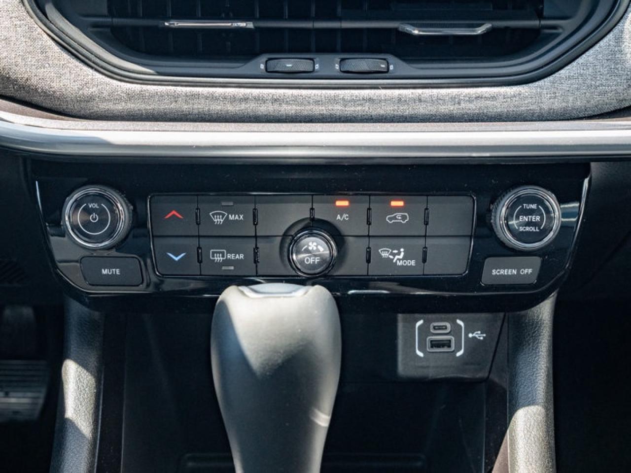 2025 Jeep Compass NORTH Photo