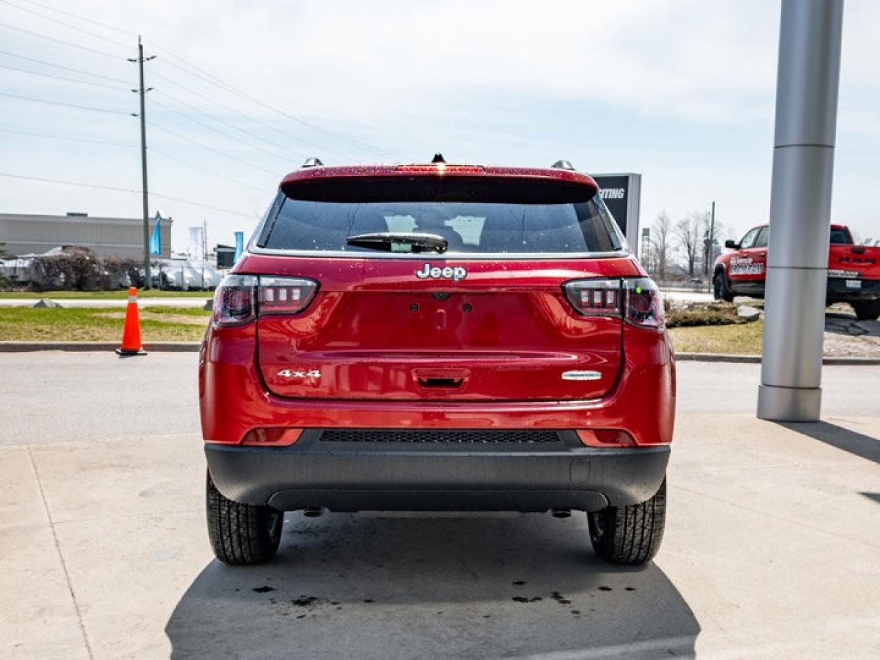 2025 Jeep Compass NORTH Photo