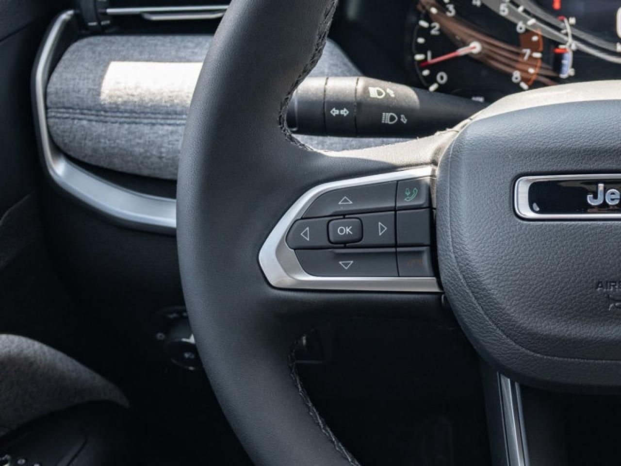 2025 Jeep Compass NORTH Photo