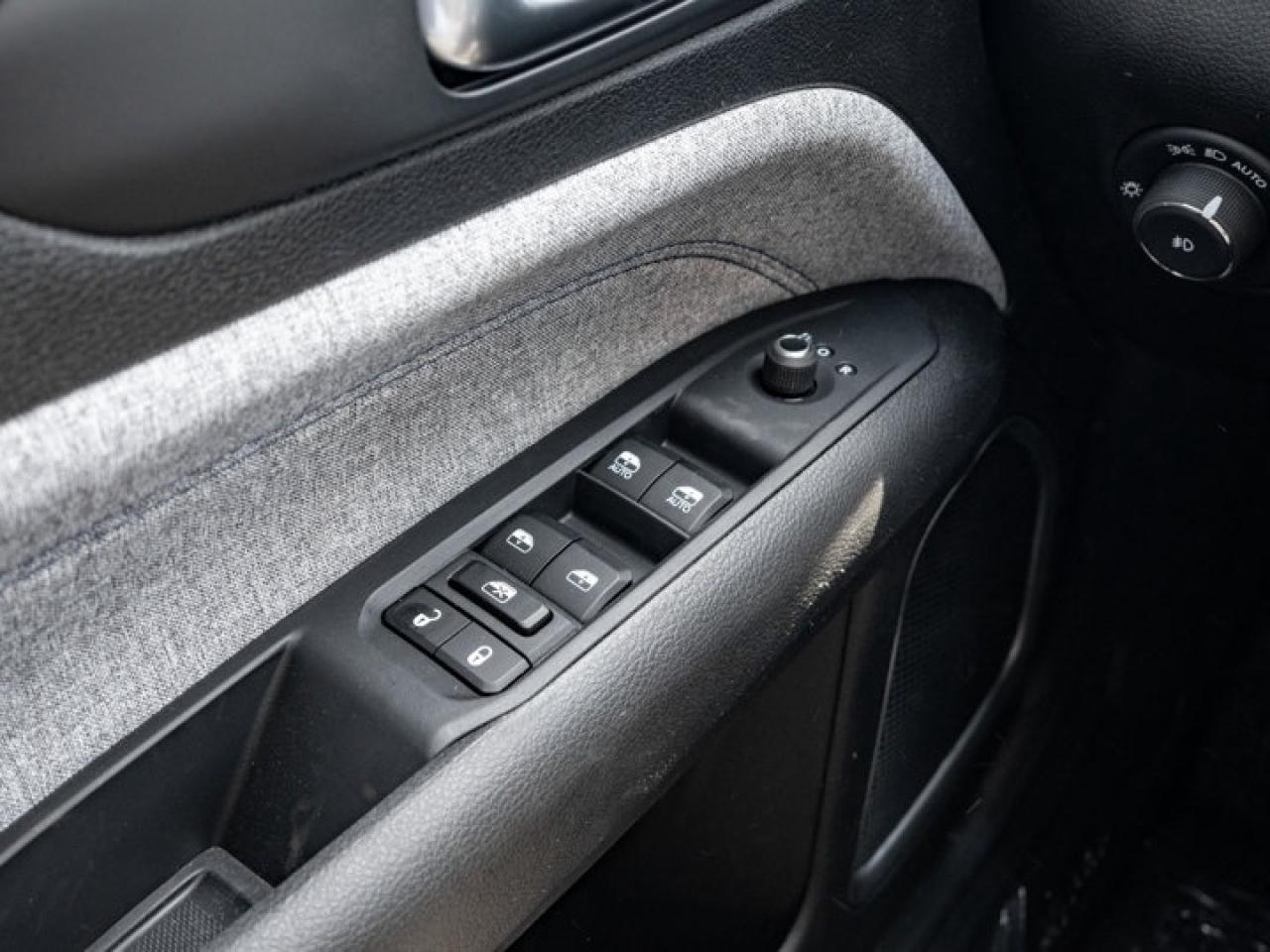 2025 Jeep Compass NORTH Photo