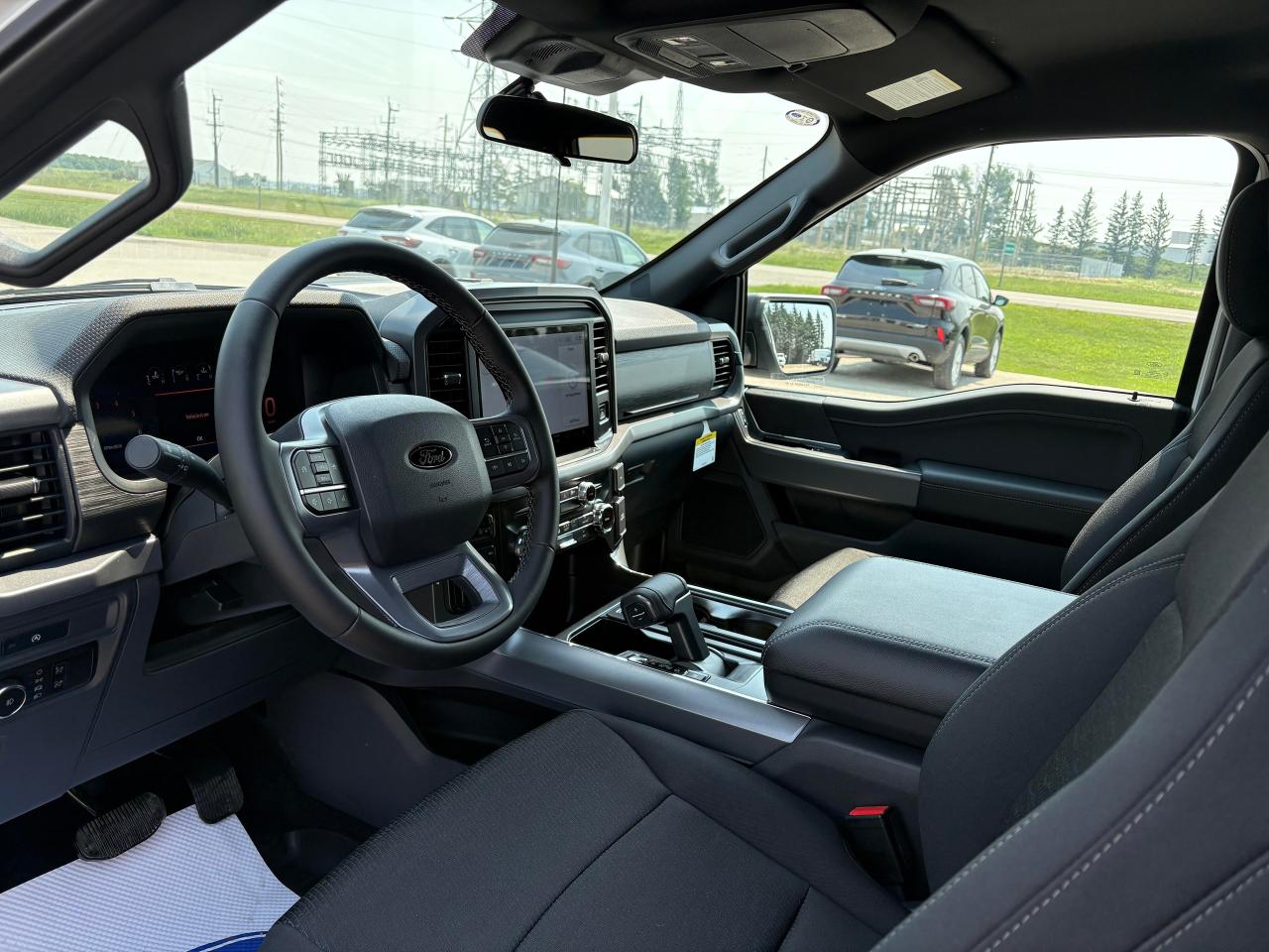 2025 Ford F-150 XLT 4WD SuperCrew 5.5' Box Photo5