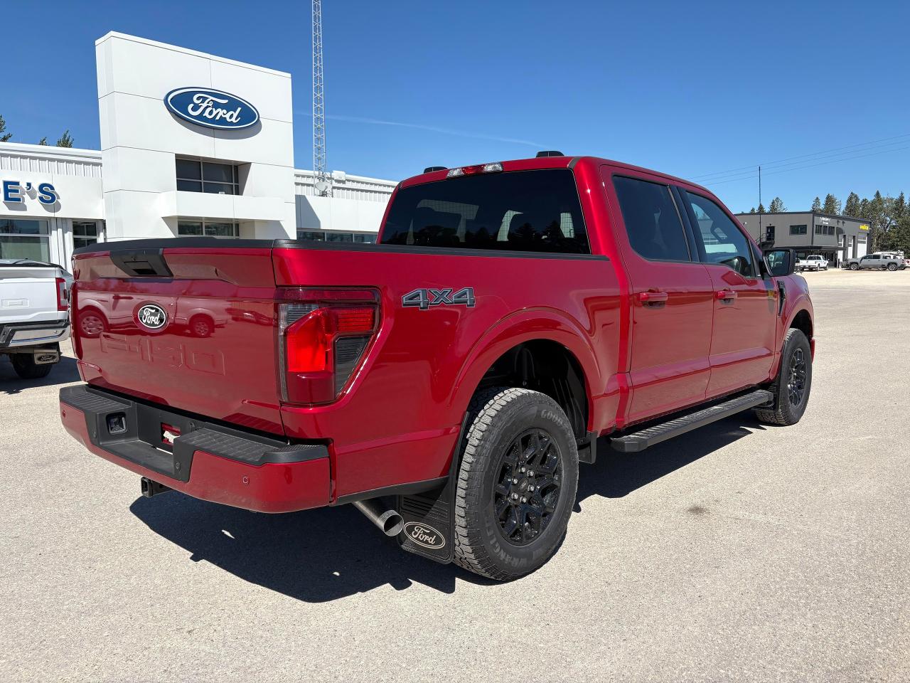 2025 Ford F-150 XLT 4WD SuperCrew 5.5' Box Photo5
