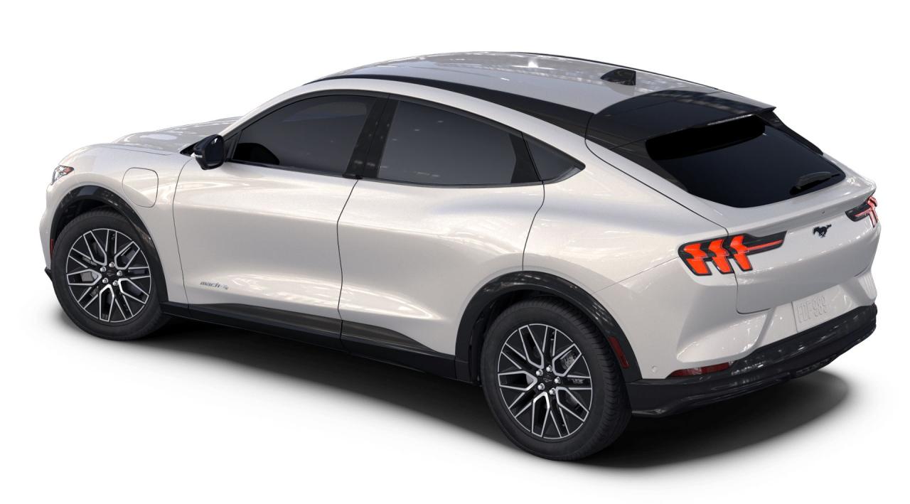 2024 Ford Mustang Mach-E Premium Photo7