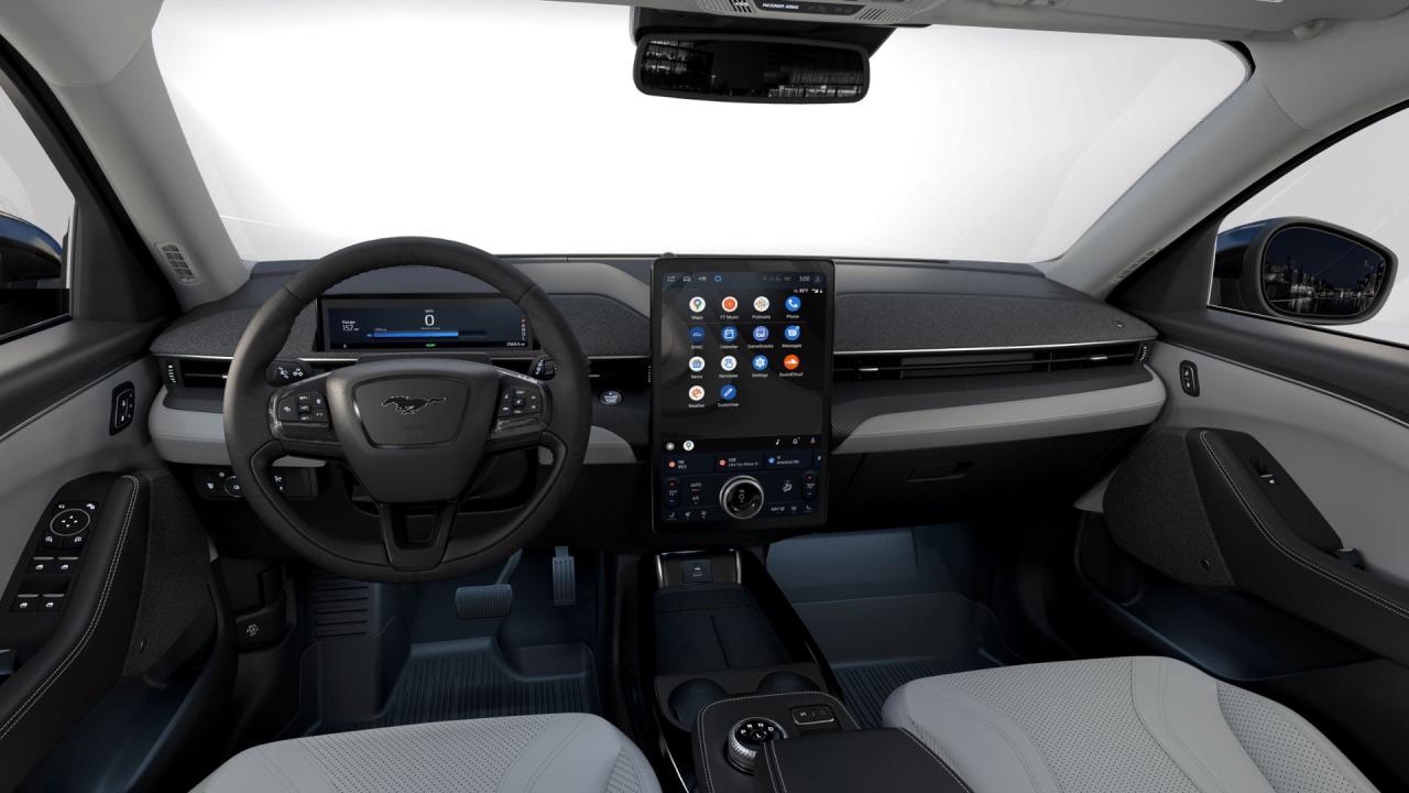 2024 Ford Mustang Mach-E Premium Photo7