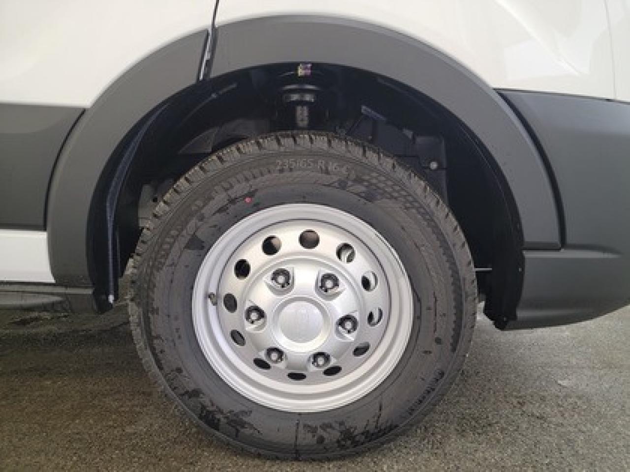 12513136