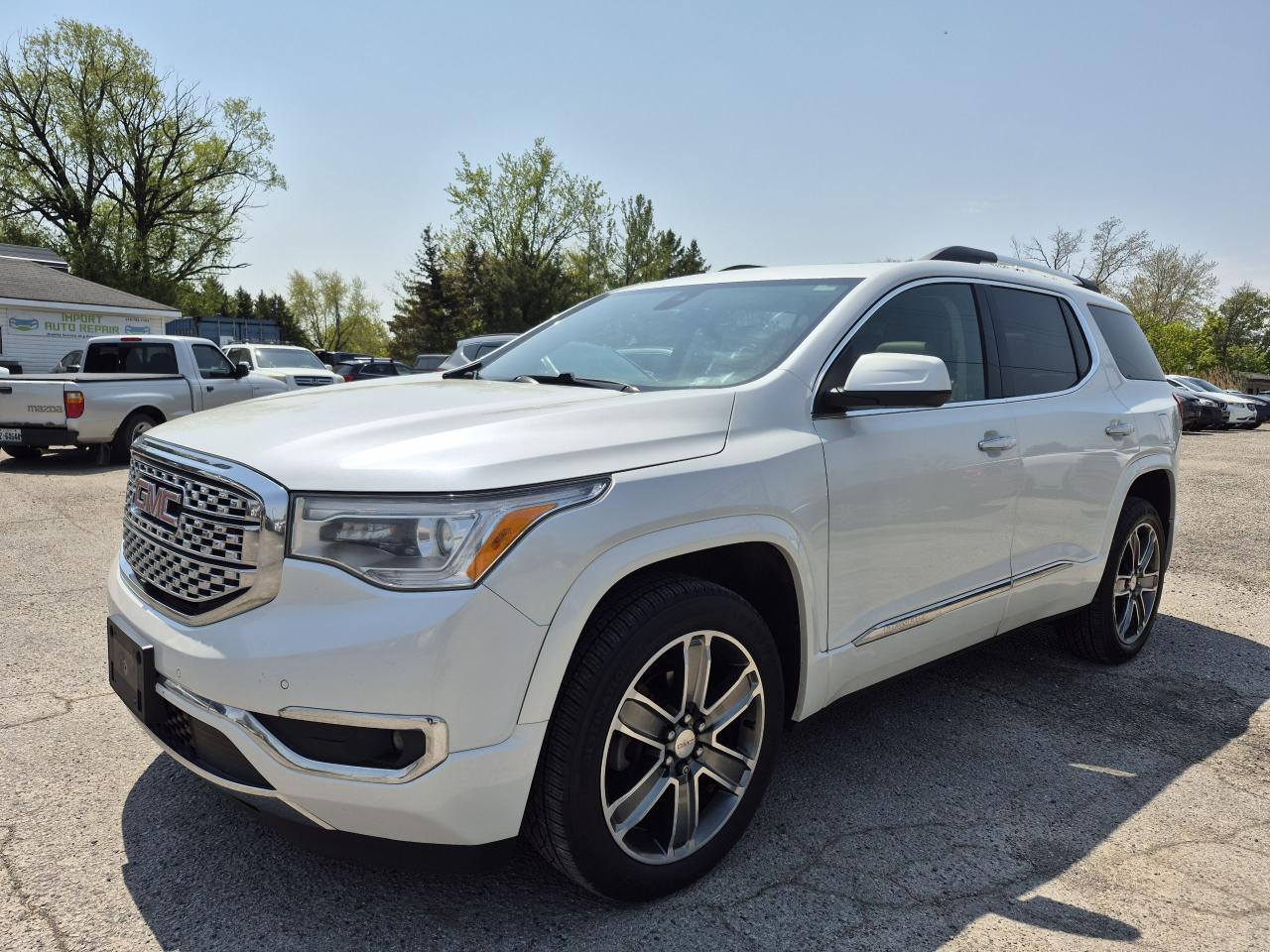 2017 GMC Acadia Denali - No Accidents - Certified Photo32
