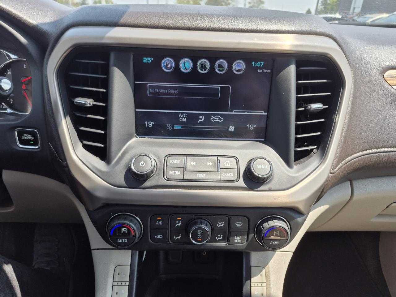 2017 GMC Acadia Denali - No Accidents - Certified Photo20
