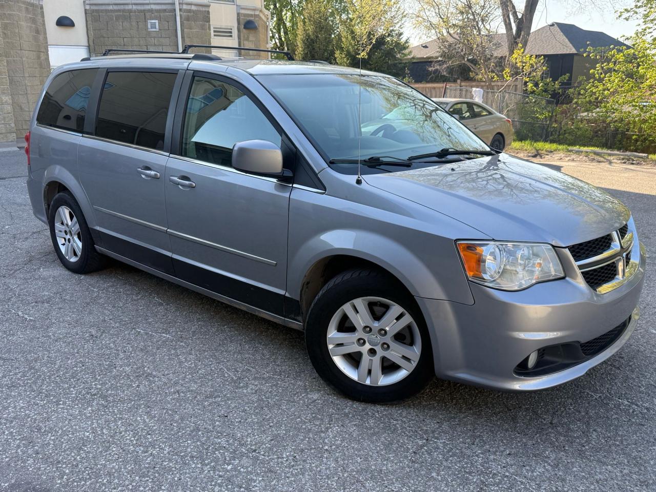2017 Dodge Grand Caravan 4dr Wgn Crew Plus - Photo #3