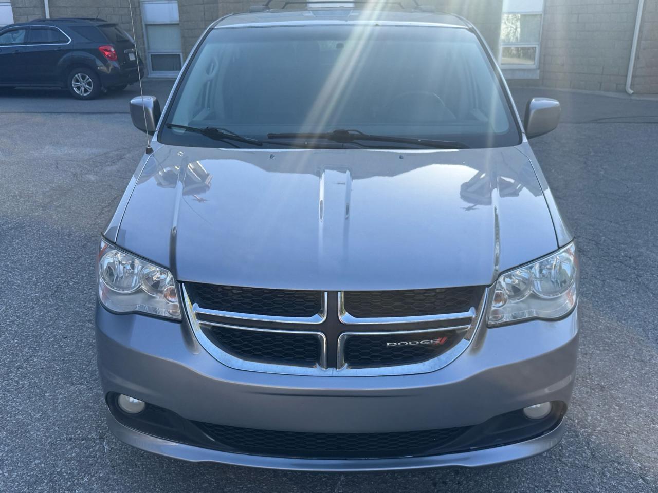 2017 Dodge Grand Caravan 4dr Wgn Crew Plus - Photo #2
