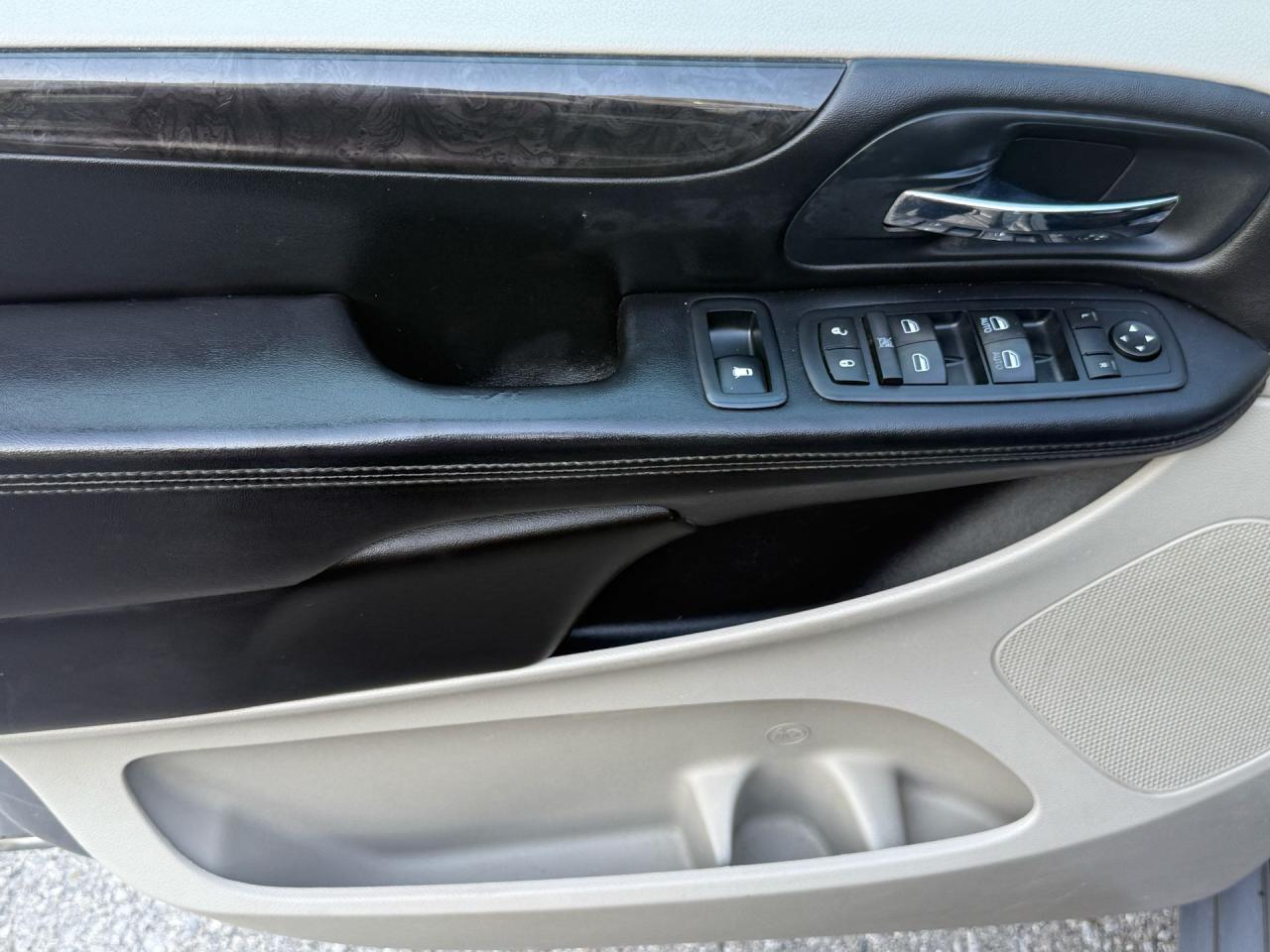 2017 Dodge Grand Caravan 4dr Wgn Crew Plus - Photo #8