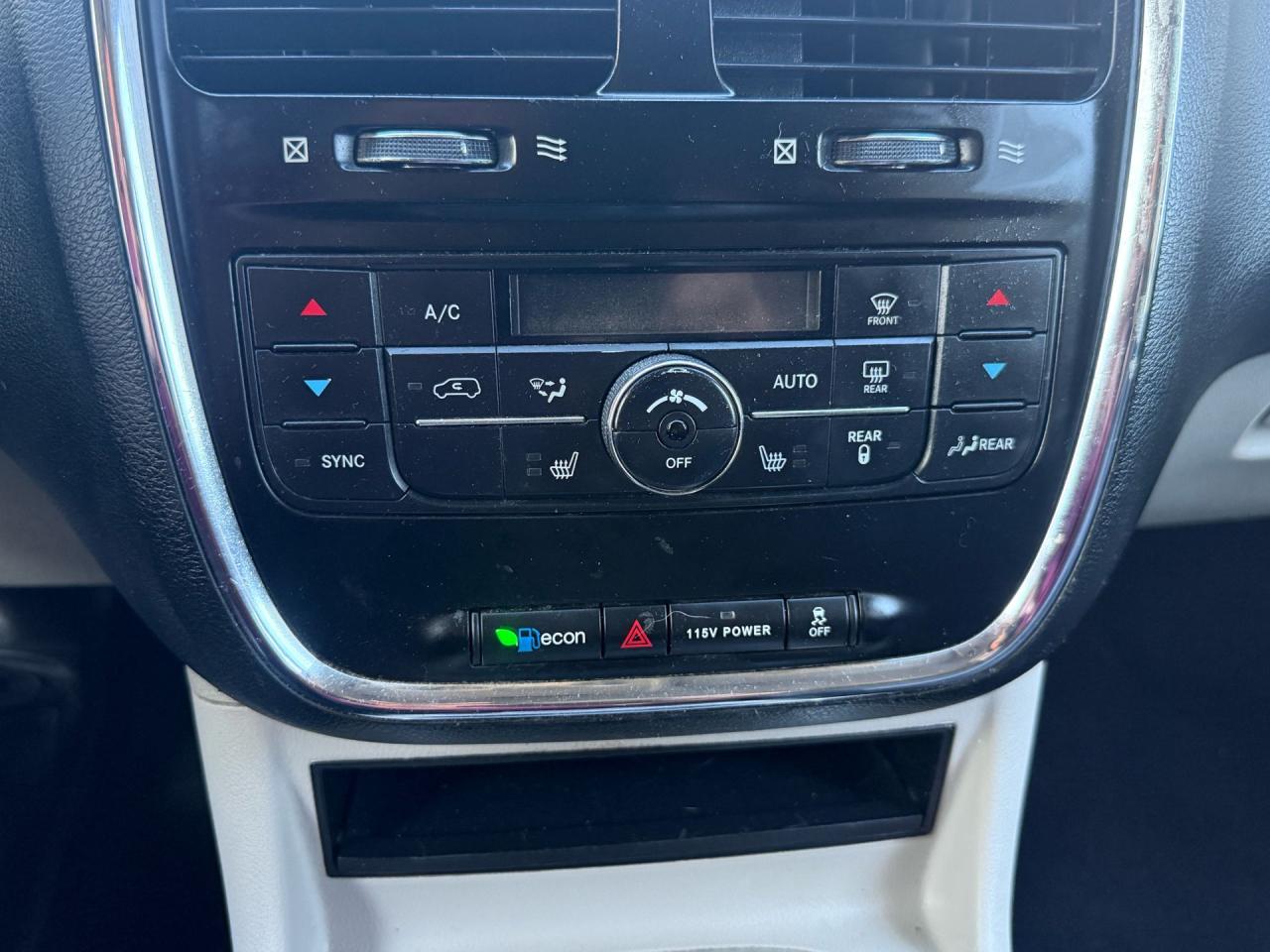 2017 Dodge Grand Caravan 4dr Wgn Crew Plus - Photo #15