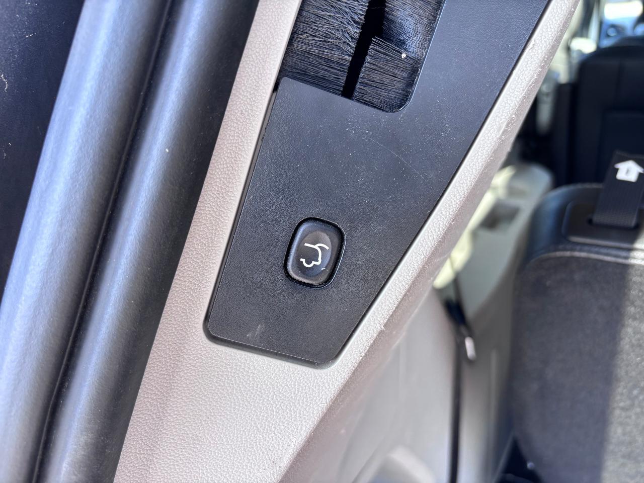 2019 Dodge Grand Caravan LOADED STOW N GO LOW KM - Photo #12
