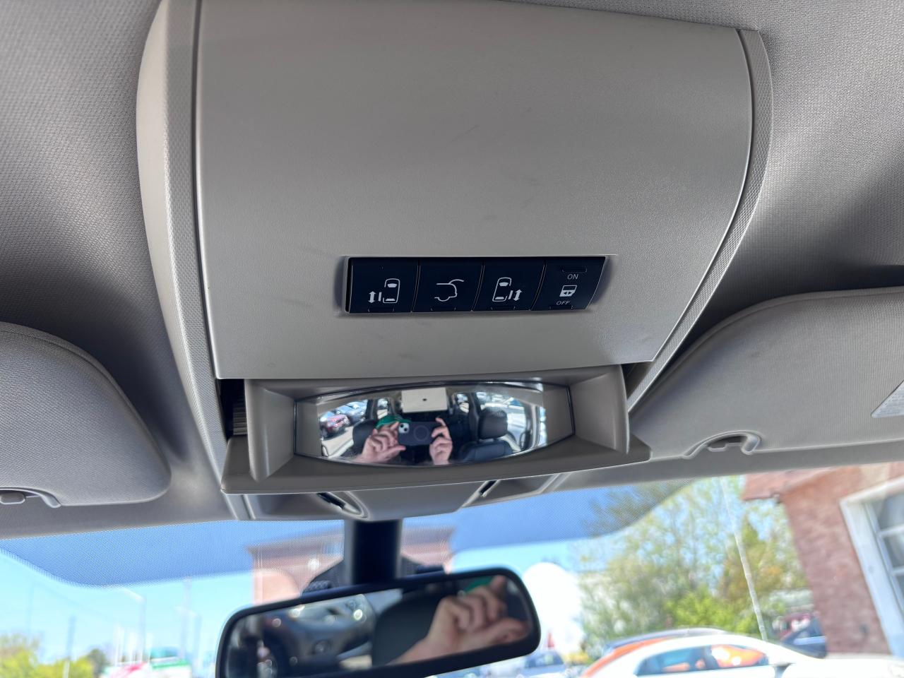 2019 Dodge Grand Caravan LOADED STOW N GO LOW KM - Photo #25