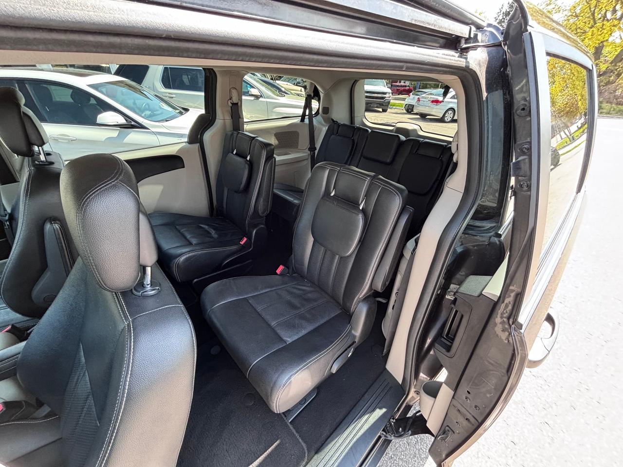 2019 Dodge Grand Caravan LOADED STOW N GO LOW KM - Photo #14