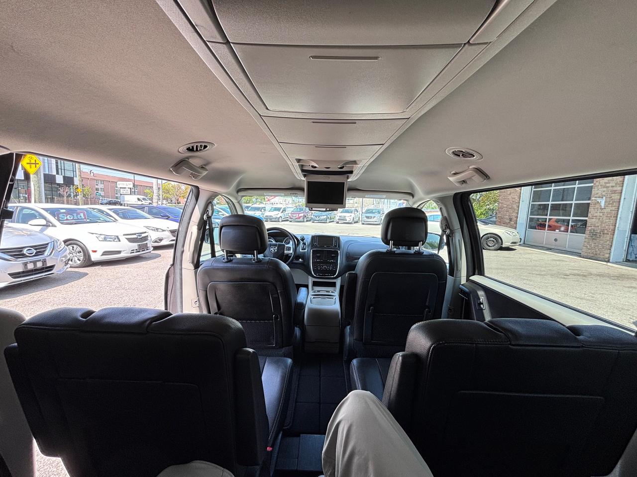 2019 Dodge Grand Caravan LOADED STOW N GO LOW KM - Photo #17
