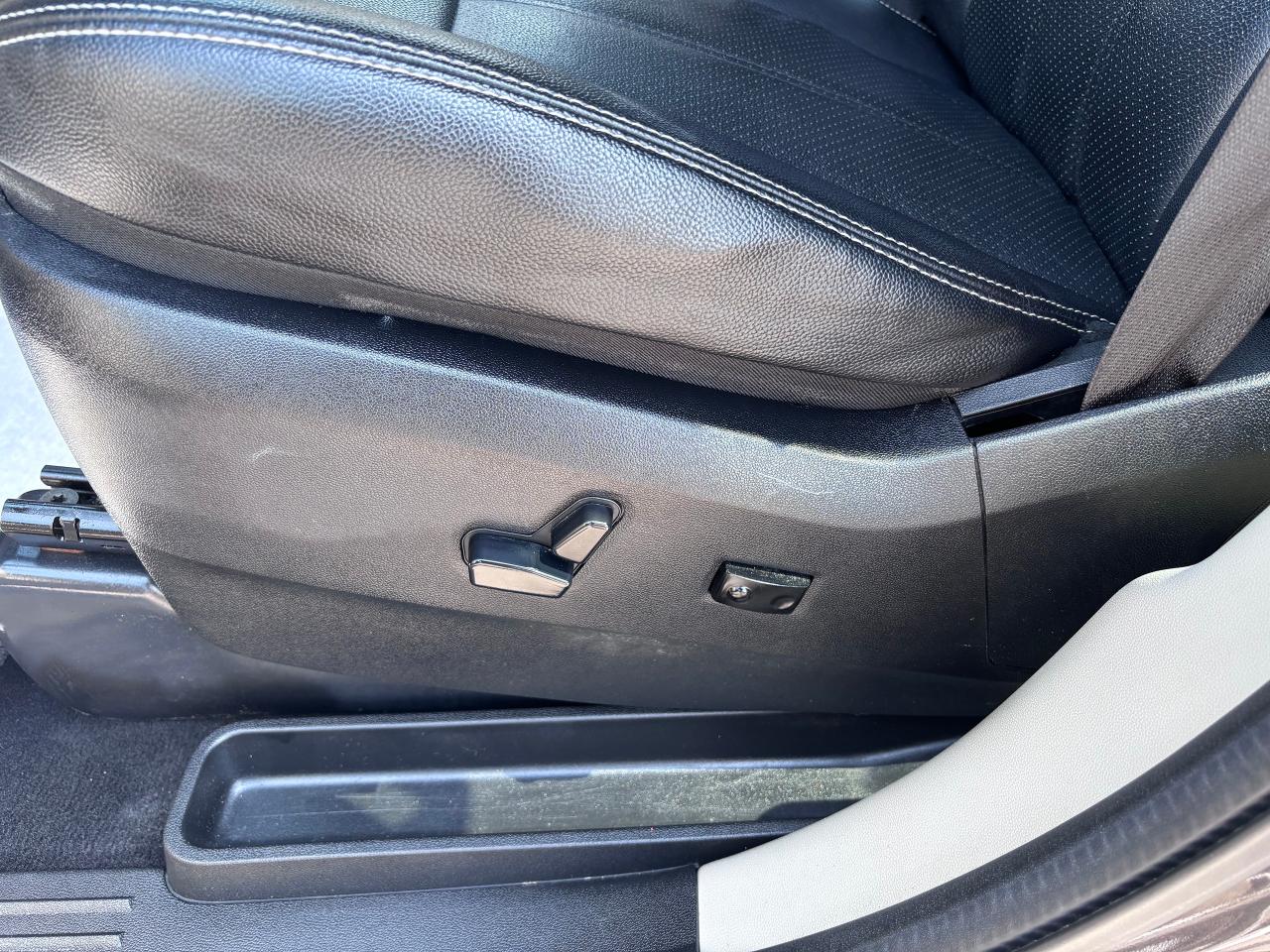 2019 Dodge Grand Caravan LOADED STOW N GO LOW KM - Photo #21