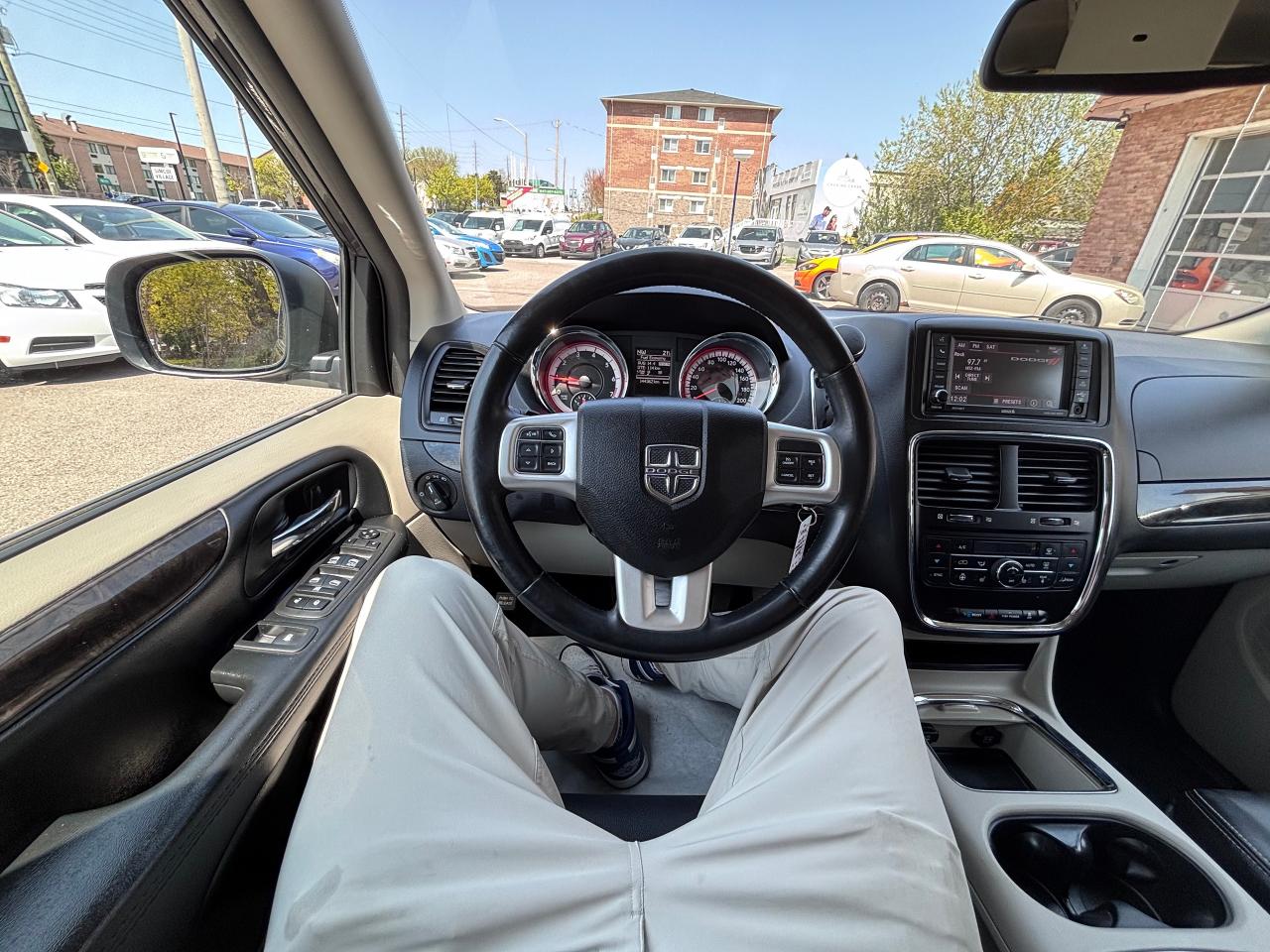 2019 Dodge Grand Caravan LOADED STOW N GO LOW KM - Photo #22
