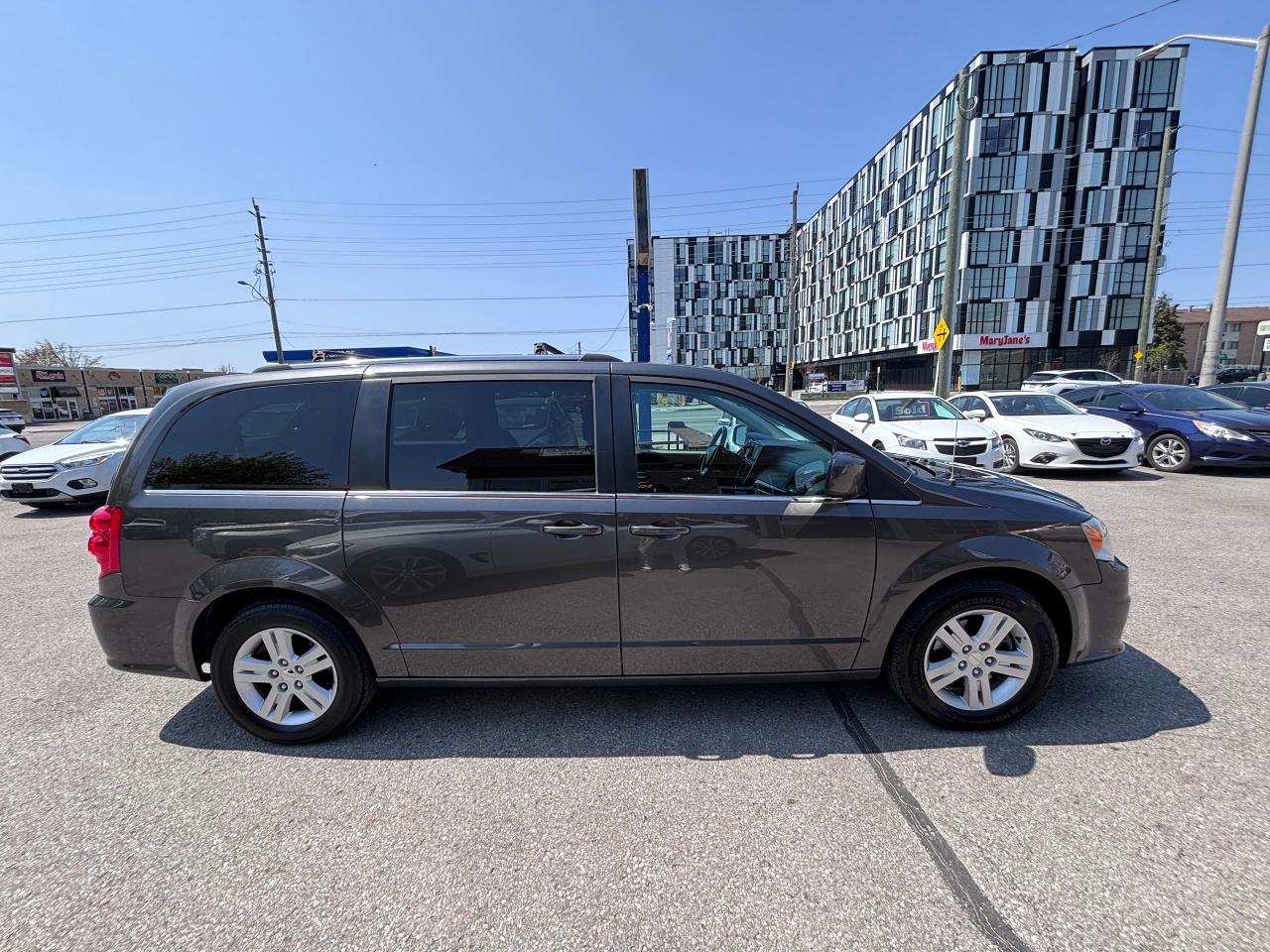 2019 Dodge Grand Caravan LOADED STOW N GO LOW KM - Photo #7