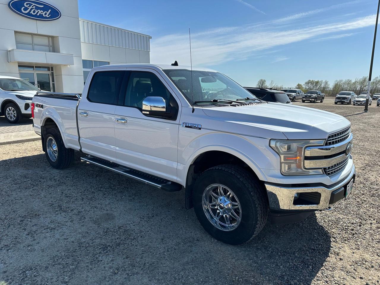 2019 Ford F-150 Lariat Photo1