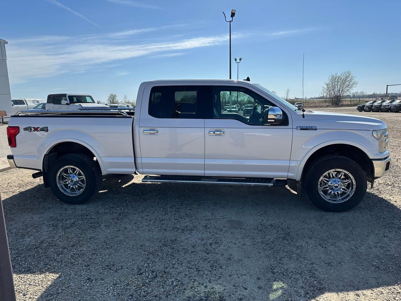 2019 Ford F-150 Lariat Photo3