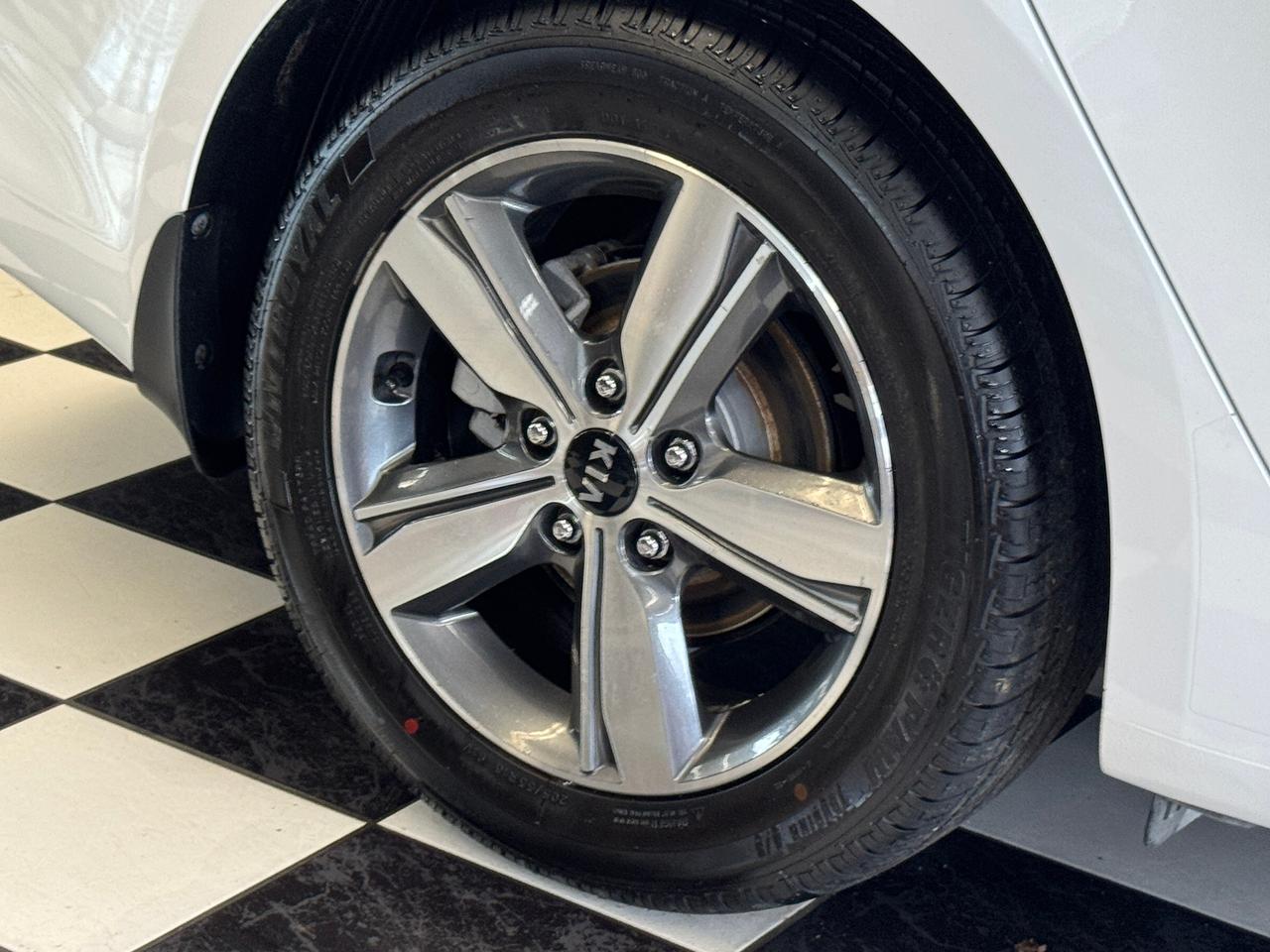 2018 Kia Forte LX+New Tires+Camera+ApplePlay+CLEAN CARFAX Photo