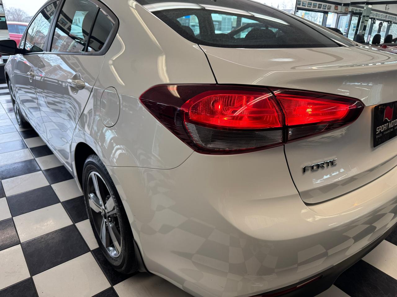 2018 Kia Forte LX+New Tires+Camera+ApplePlay+CLEAN CARFAX Photo
