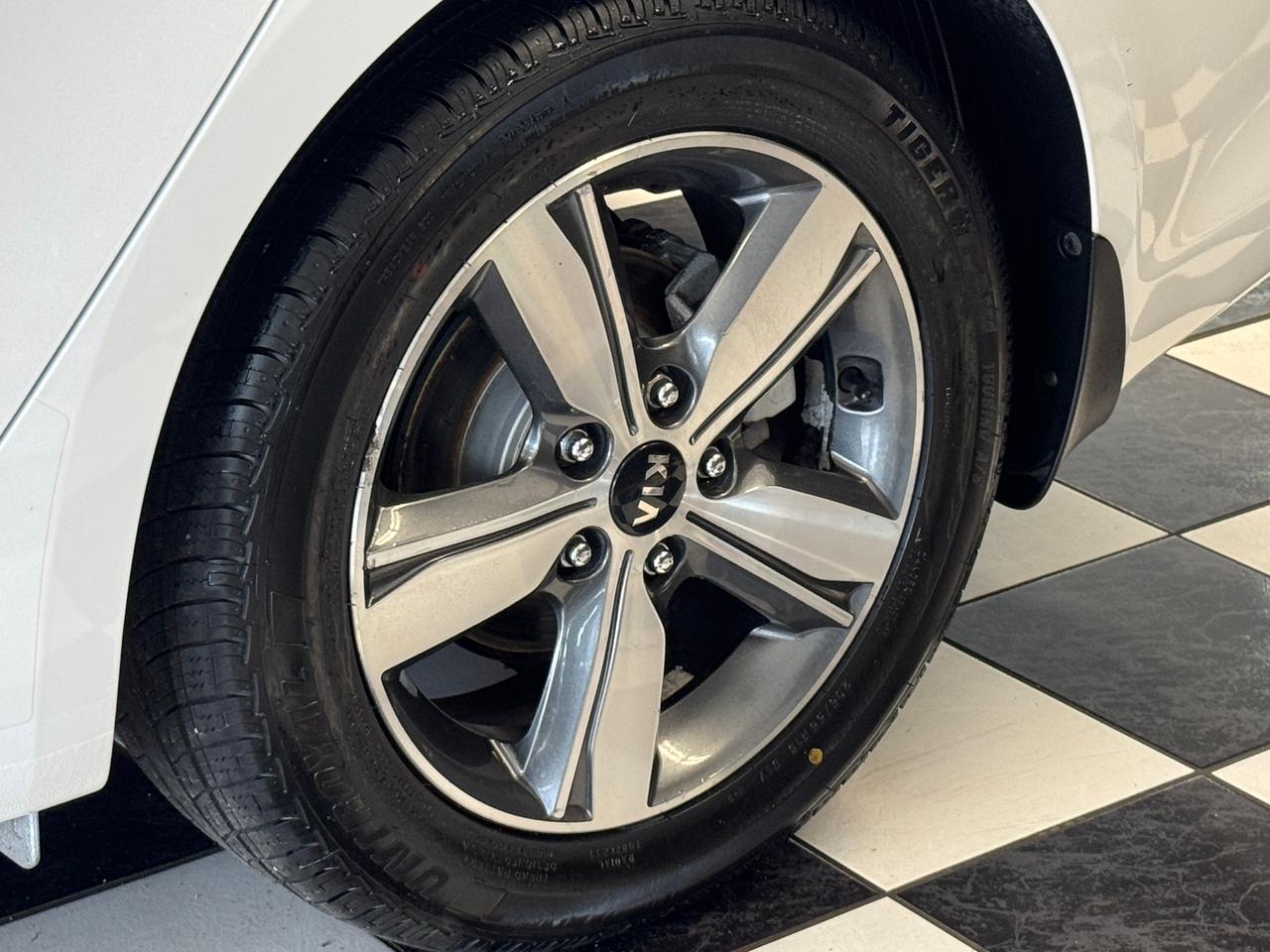 2018 Kia Forte LX+New Tires+Camera+ApplePlay+CLEAN CARFAX Photo