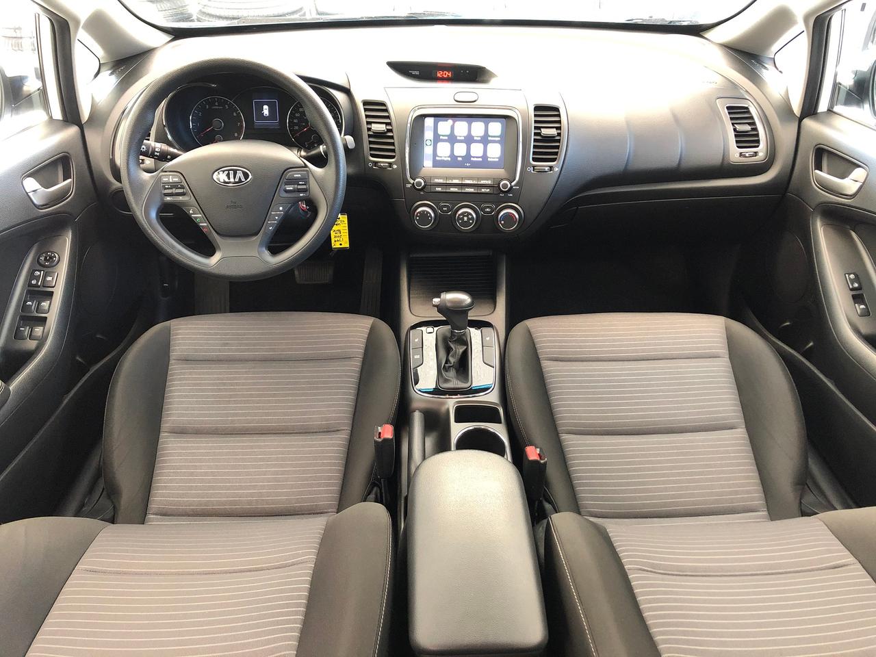 2018 Kia Forte LX+New Tires+Camera+ApplePlay+CLEAN CARFAX Photo5