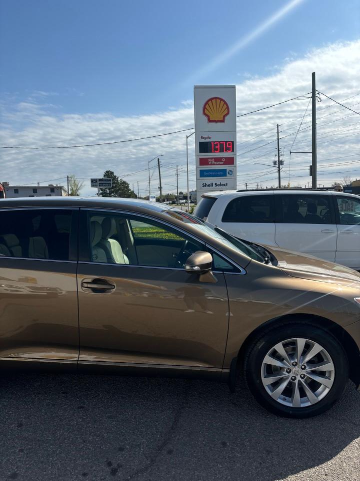 2013 Toyota Venza LE - Photo #9