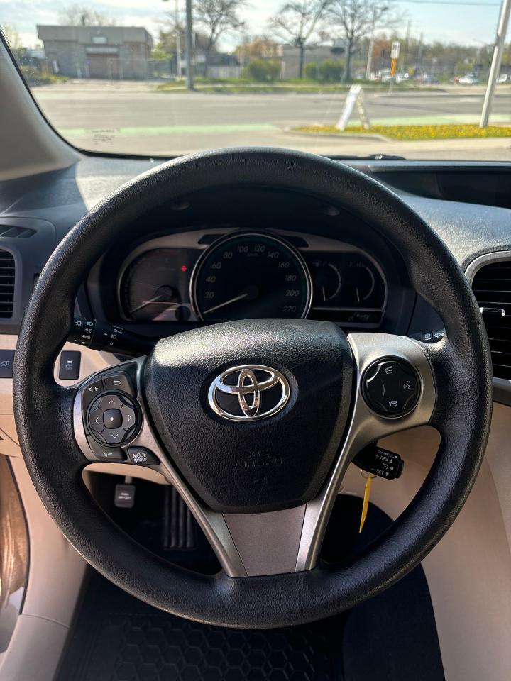 2013 Toyota Venza LE - Photo #15