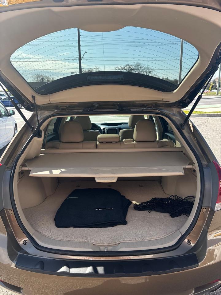 2013 Toyota Venza LE - Photo #24