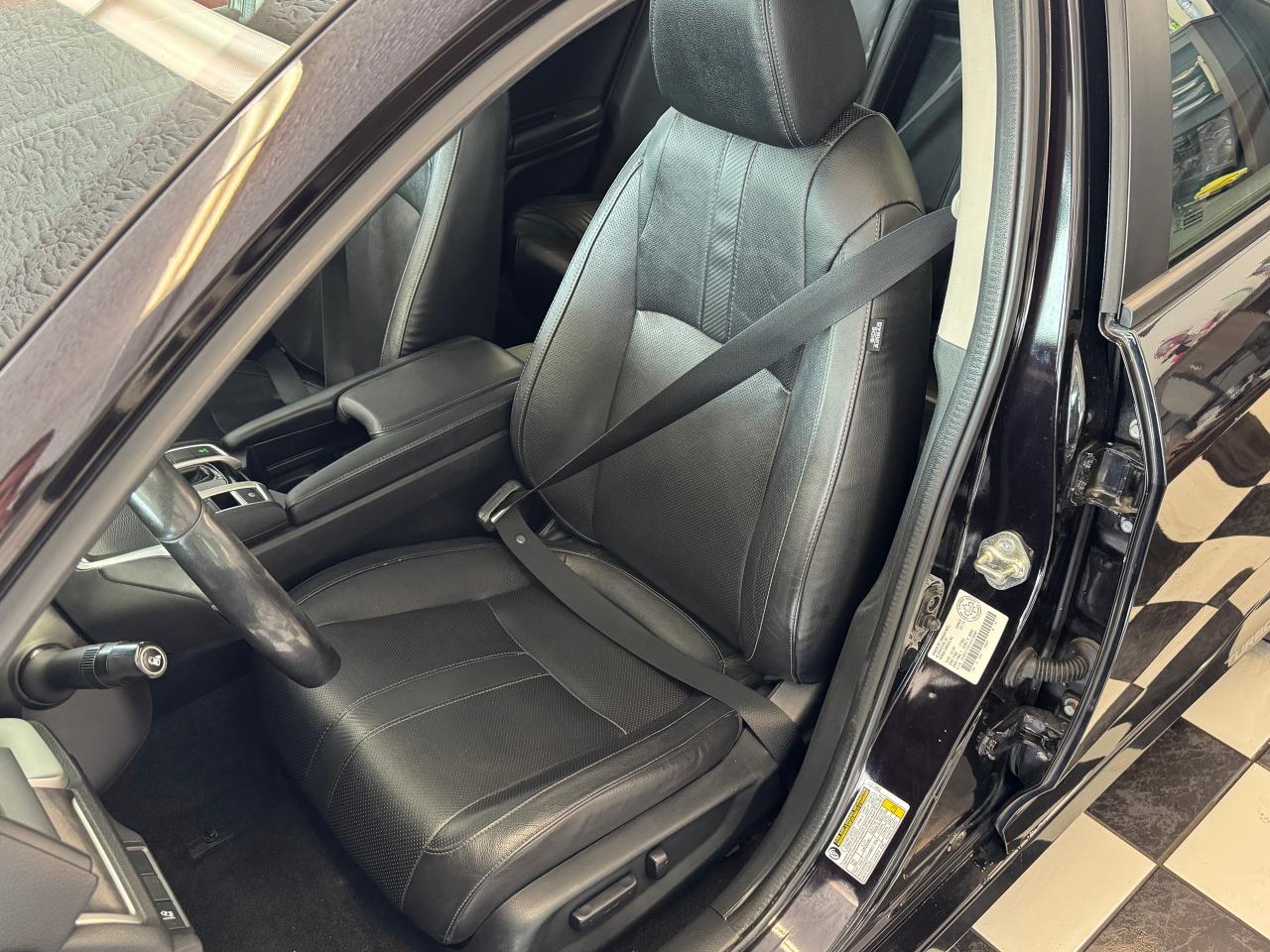 2017 Honda Civic Touring+Adaptive Cruise+Lane Keep+Roof+RemoteStart Photo