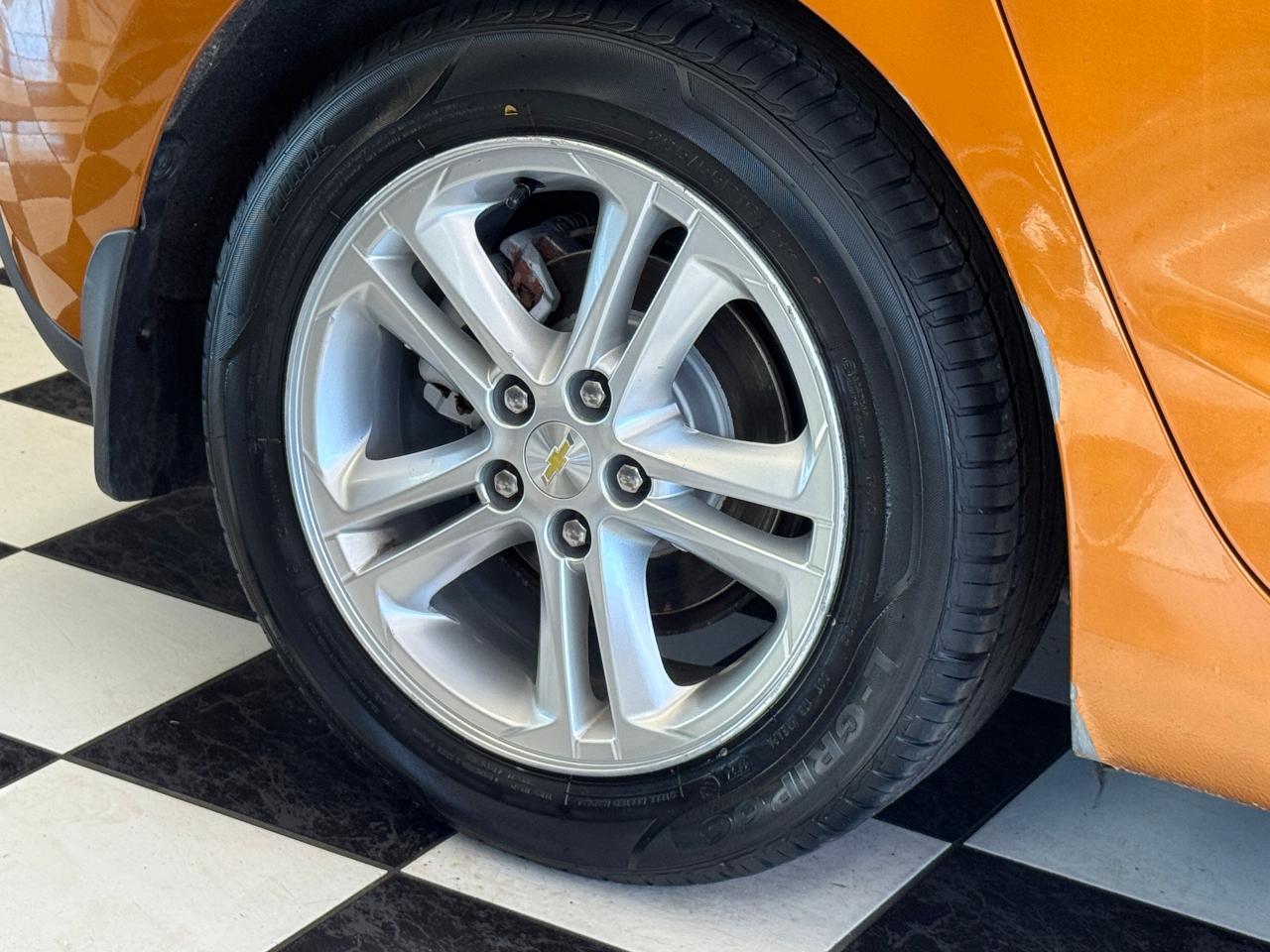 2017 Chevrolet Cruze LT+Camera+ApplePlay+New Tires+Remote Start Photo