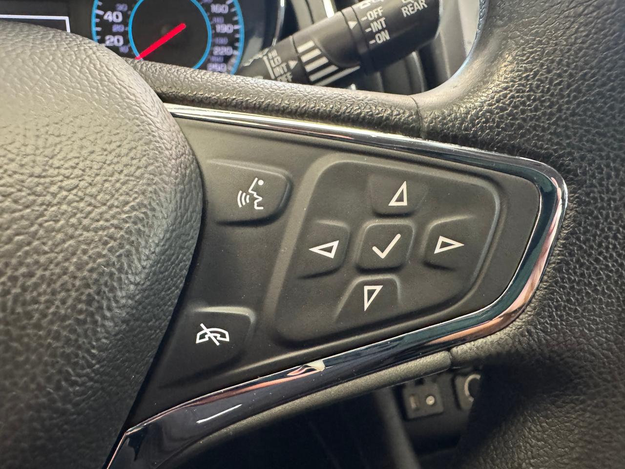 2017 Chevrolet Cruze LT+Camera+ApplePlay+New Tires+Remote Start Photo