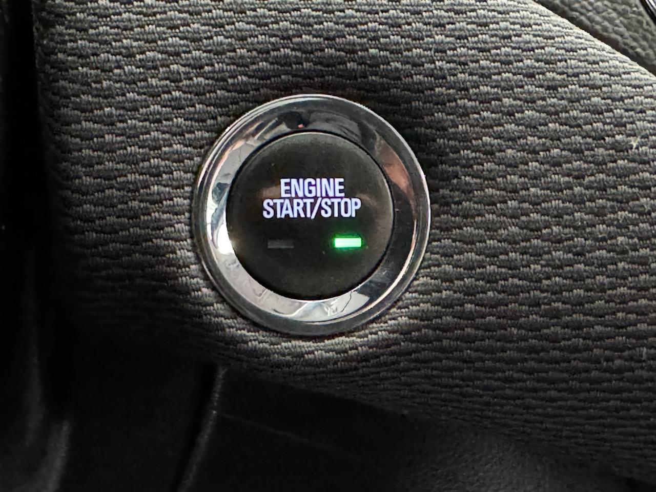 2017 Chevrolet Cruze LT+Camera+ApplePlay+New Tires+Remote Start Photo