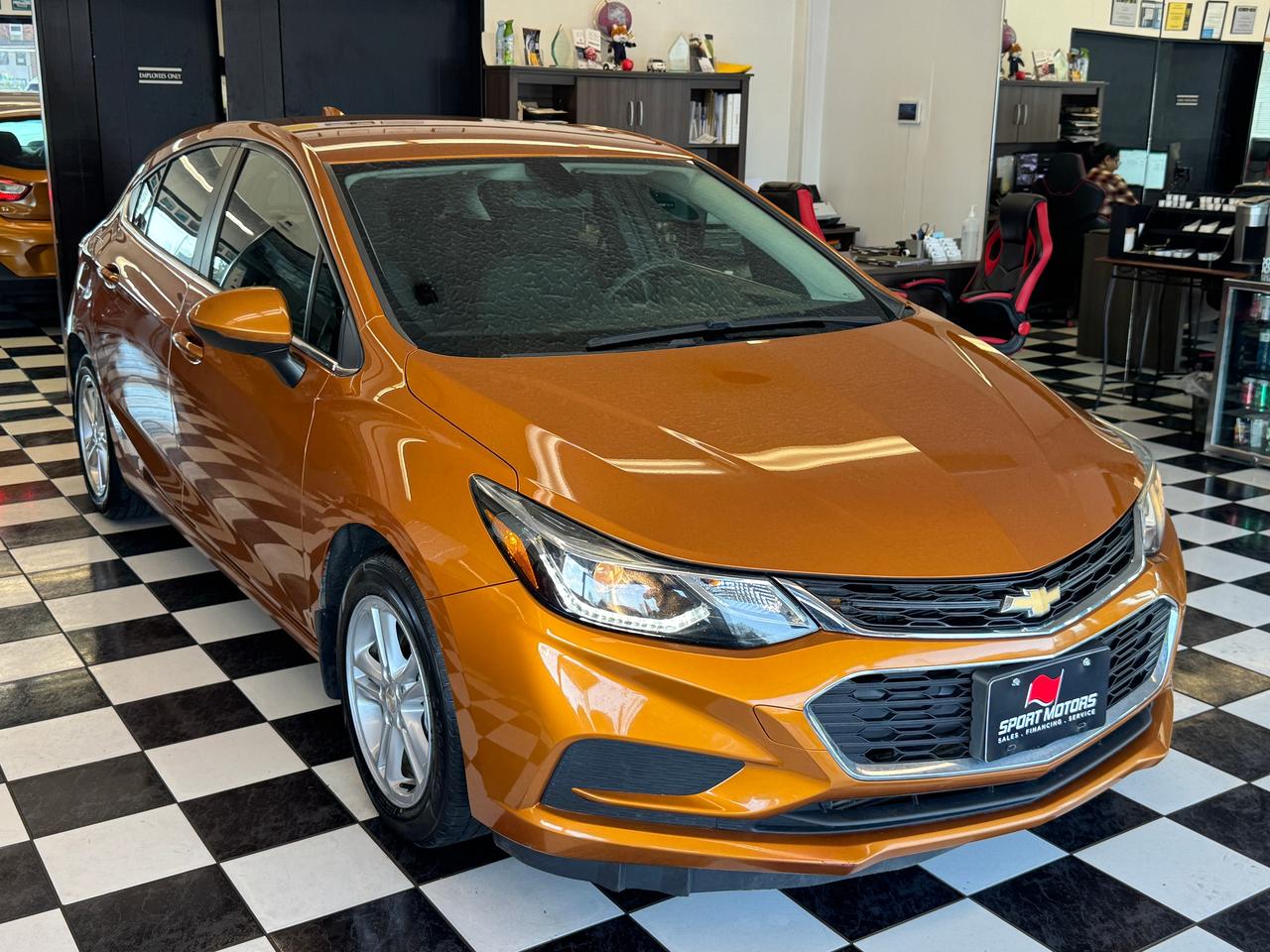 2017 Chevrolet Cruze LT+Camera+ApplePlay+New Tires+Remote Start Photo