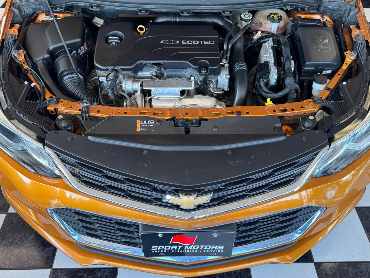2017 Chevrolet Cruze LT+Camera+ApplePlay+New Tires+Remote Start Photo