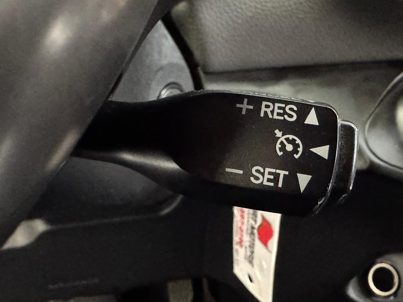 2017 Toyota Yaris LE+Lane Departure+Collision Alert+Camera+Tinited Photo