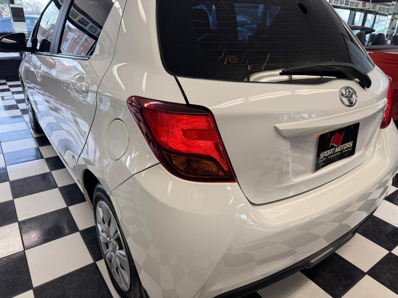 2017 Toyota Yaris LE+Lane Departure+Collision Alert+Camera+Tinited Photo