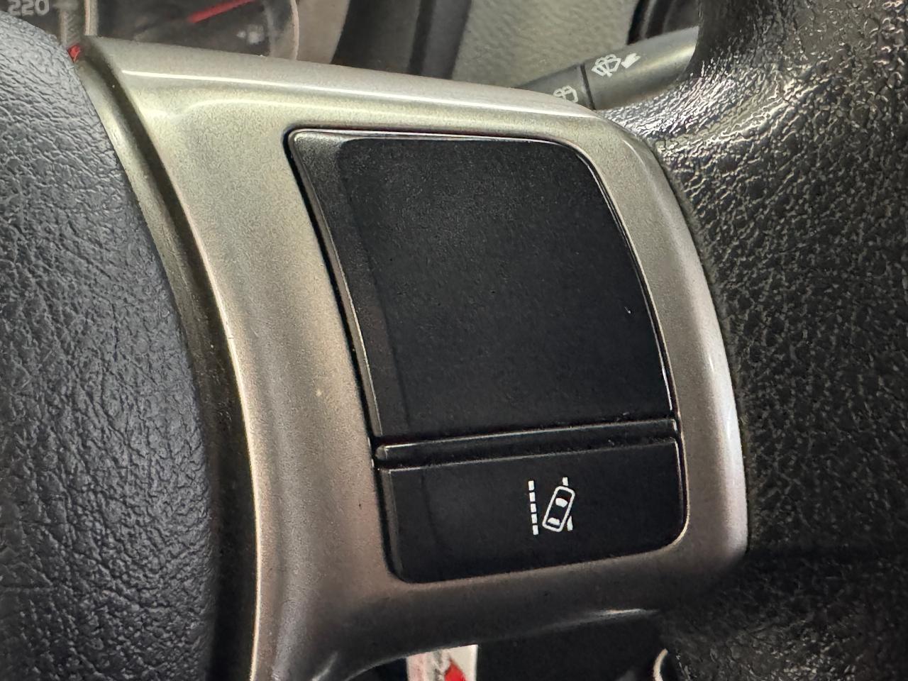 2017 Toyota Yaris LE+Lane Departure+Collision Alert+Camera+Tinited Photo3