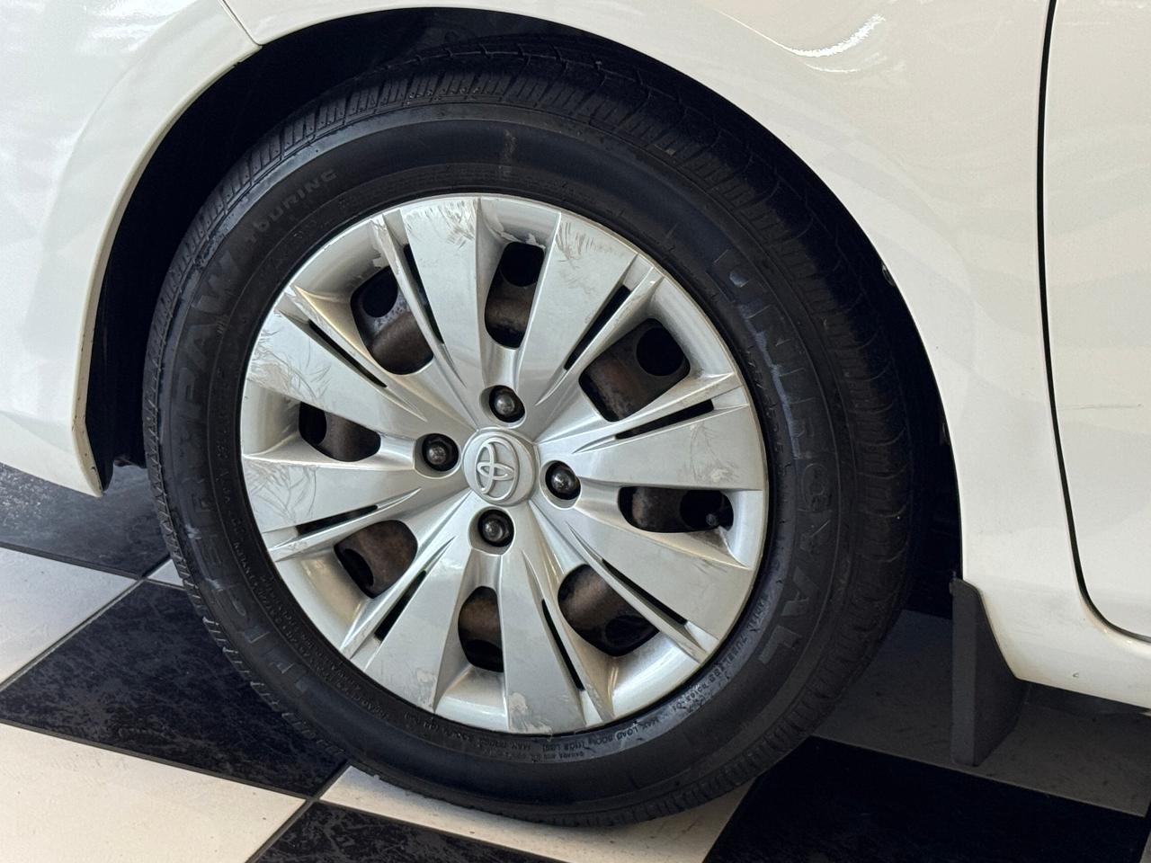 2017 Toyota Yaris LE+Lane Departure+Collision Alert+Camera+Tinited Photo