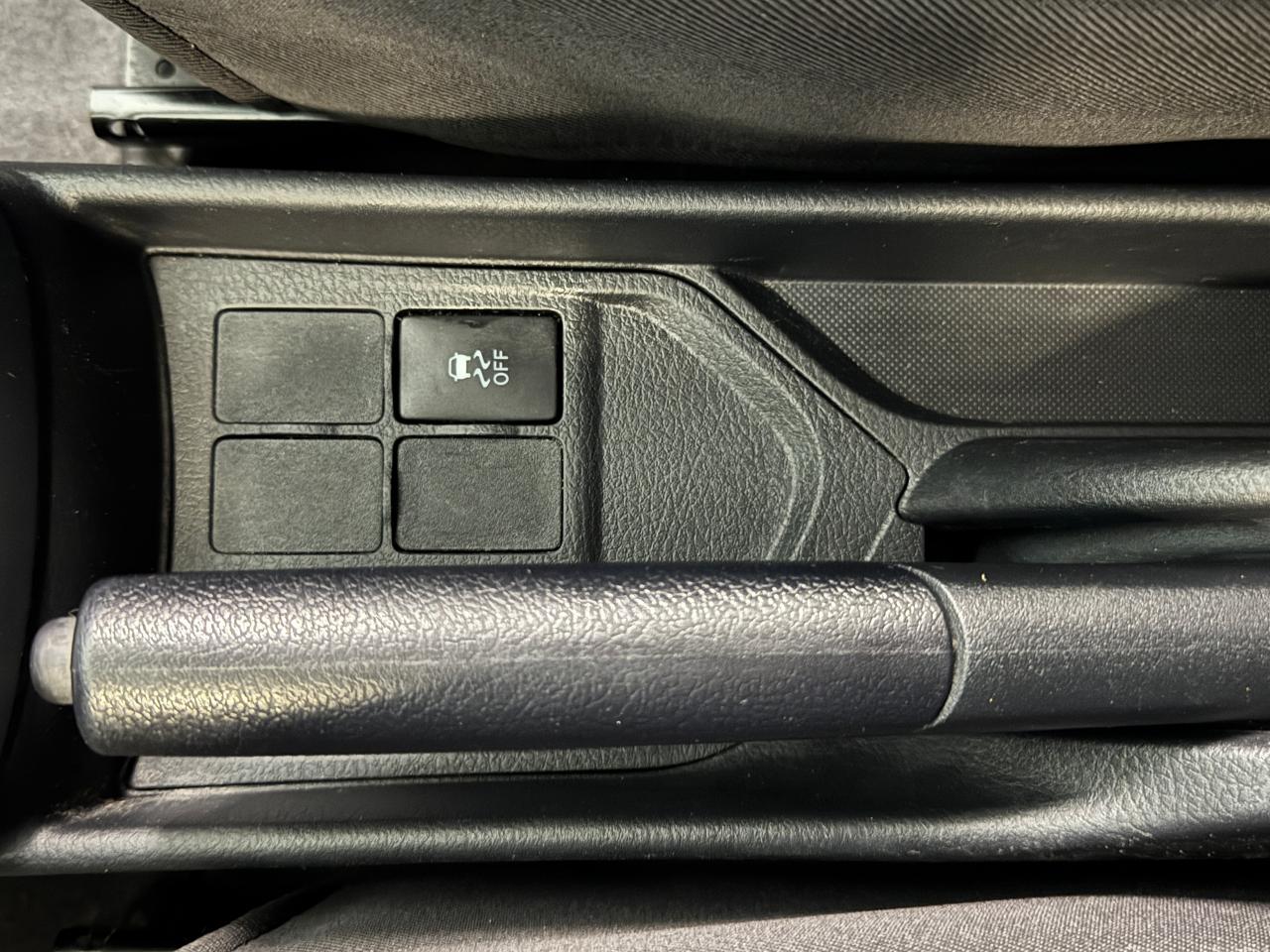 2017 Toyota Yaris LE+Lane Departure+Collision Alert+Camera+Tinited Photo